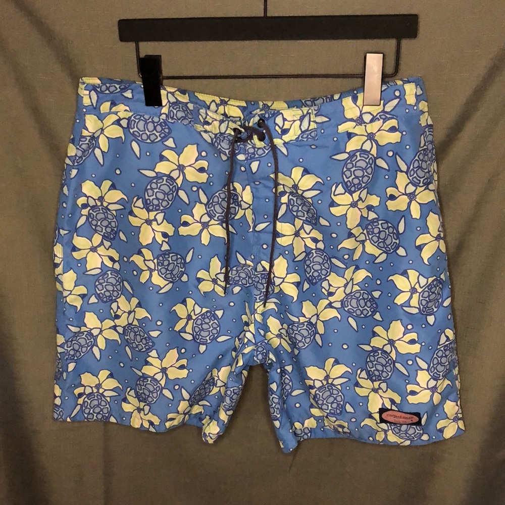 Vineyard Vines Men’s Swim Trunks/Boardshorts